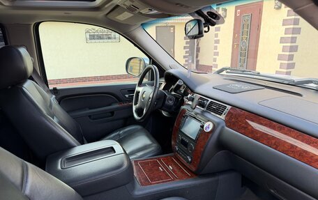 Chevrolet Tahoe III, 2012 год, 2 400 000 рублей, 5 фотография