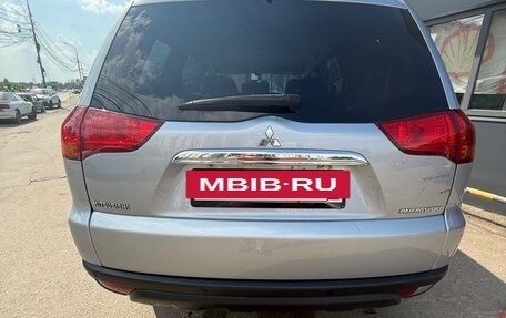 Mitsubishi Pajero Sport II рестайлинг, 2013 год, 2 050 000 рублей, 3 фотография