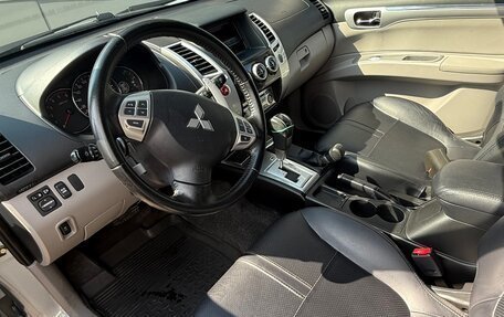 Mitsubishi Pajero Sport II рестайлинг, 2013 год, 2 050 000 рублей, 7 фотография