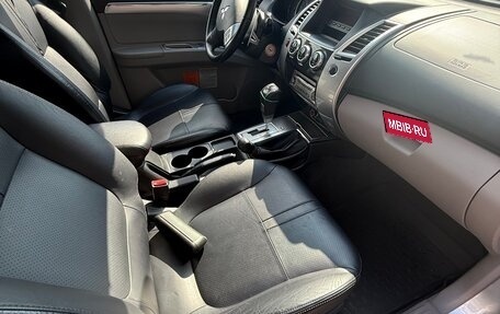 Mitsubishi Pajero Sport II рестайлинг, 2013 год, 2 050 000 рублей, 5 фотография