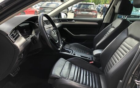 Volkswagen Passat B8 рестайлинг, 2019 год, 2 664 500 рублей, 9 фотография