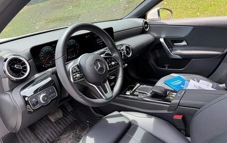 Mercedes-Benz A-Класс, 2022 год, 1 650 000 рублей, 5 фотография