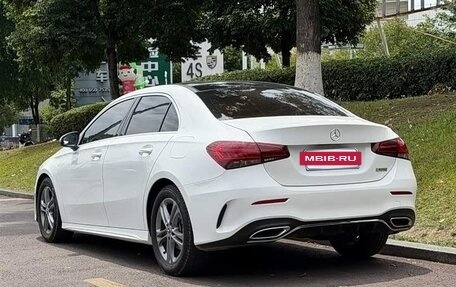 Mercedes-Benz A-Класс, 2022 год, 1 650 000 рублей, 3 фотография
