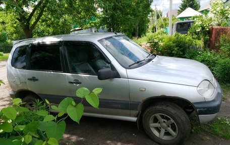Chevrolet Niva I рестайлинг, 2003 год, 300 000 рублей, 6 фотография
