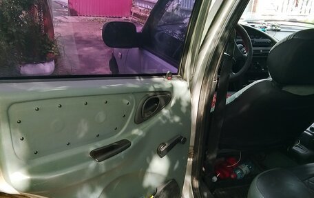 Chevrolet Niva I рестайлинг, 2003 год, 300 000 рублей, 9 фотография