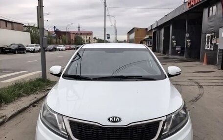 KIA Rio III рестайлинг, 2013 год, 730 000 рублей, 3 фотография