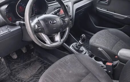 KIA Rio III рестайлинг, 2013 год, 730 000 рублей, 5 фотография