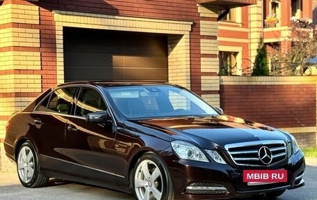 Mercedes-Benz E-Класс, 2013 год, 1 750 000 рублей, 3 фотография