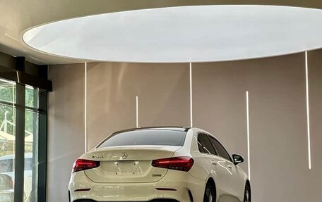 Mercedes-Benz A-Класс, 2022 год, 1 730 000 рублей, 4 фотография