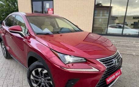 Lexus NX I, 2018 год, 4 100 000 рублей, 6 фотография