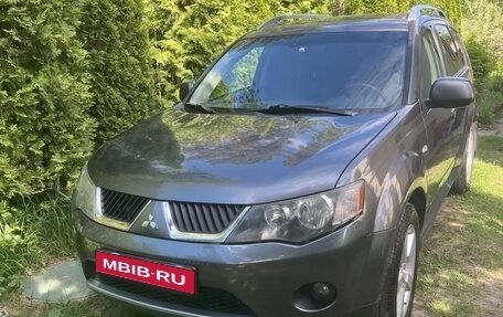 Mitsubishi Outlander III рестайлинг 3, 2008 год, 900 000 рублей, 1 фотография