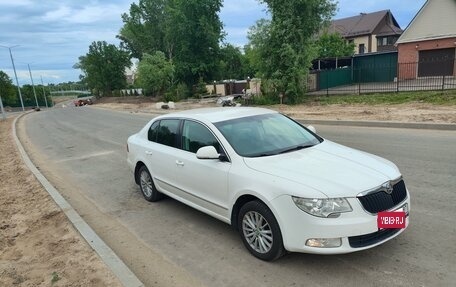 Skoda Superb III рестайлинг, 2012 год, 1 320 000 рублей, 1 фотография