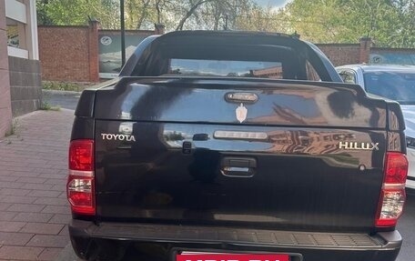 Toyota Hilux VII, 2014 год, 2 900 000 рублей, 2 фотография