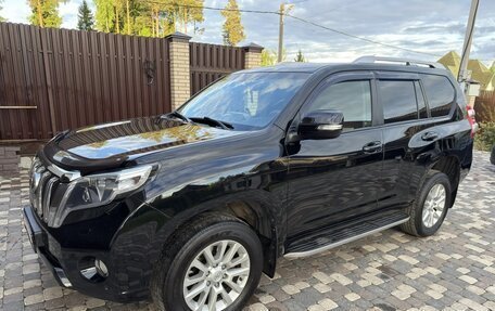 Toyota Land Cruiser Prado 150 рестайлинг 2, 2015 год, 3 250 000 рублей, 2 фотография