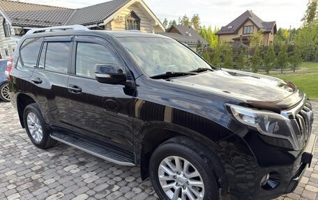 Toyota Land Cruiser Prado 150 рестайлинг 2, 2015 год, 3 250 000 рублей, 10 фотография
