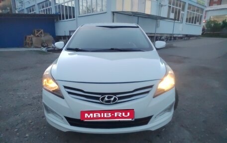 Hyundai Solaris II рестайлинг, 2014 год, 750 000 рублей, 2 фотография