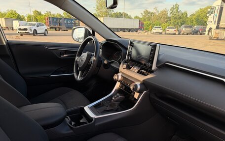 Toyota RAV4, 2021 год, 3 000 000 рублей, 7 фотография