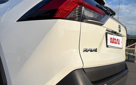 Toyota RAV4, 2021 год, 3 000 000 рублей, 18 фотография