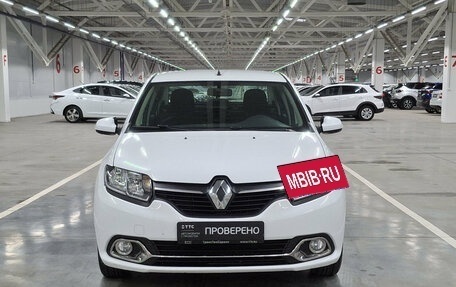 Renault Logan II, 2017 год, 815 000 рублей, 2 фотография