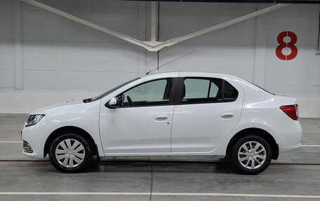 Renault Logan II, 2017 год, 815 000 рублей, 10 фотография