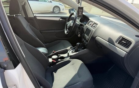 Volkswagen Jetta VI, 2012 год, 900 000 рублей, 12 фотография