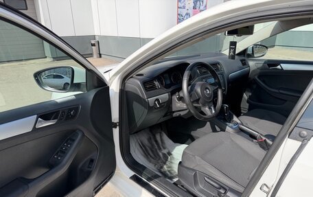 Volkswagen Jetta VI, 2012 год, 900 000 рублей, 10 фотография