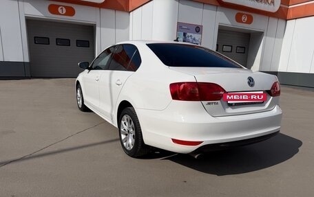 Volkswagen Jetta VI, 2012 год, 900 000 рублей, 7 фотография
