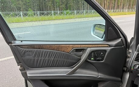 Mercedes-Benz E-Класс, 2000 год, 380 000 рублей, 10 фотография