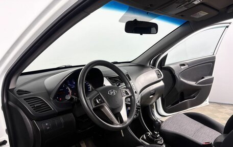 Hyundai Solaris II рестайлинг, 2015 год, 1 035 000 рублей, 11 фотография