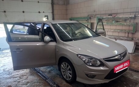 Hyundai i30 I, 2011 год, 730 000 рублей, 3 фотография
