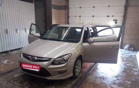 Hyundai i30 I, 2011 год, 730 000 рублей, 2 фотография