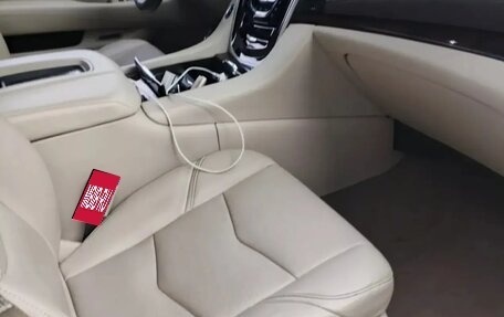 Cadillac Escalade IV, 2015 год, 4 050 000 рублей, 10 фотография