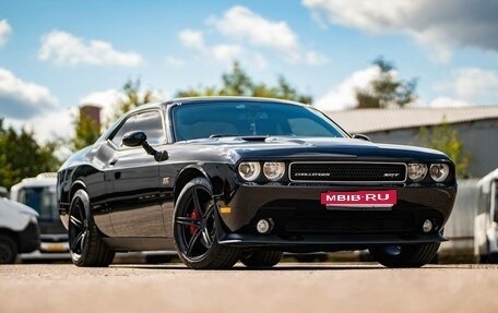Dodge Challenger III рестайлинг 2, 2013 год, 4 300 000 рублей, 9 фотография