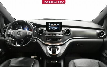 Mercedes-Benz V-Класс, 2019 год, 6 190 000 рублей, 17 фотография
