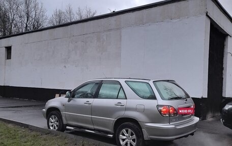 Lexus RX IV рестайлинг, 2001 год, 550 000 рублей, 2 фотография