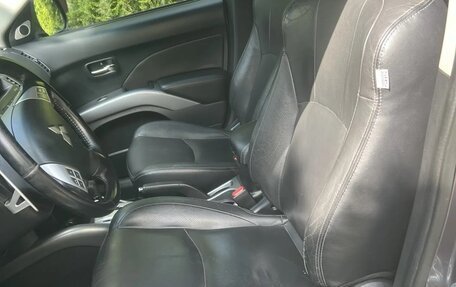 Mitsubishi Outlander III рестайлинг 3, 2008 год, 900 000 рублей, 8 фотография