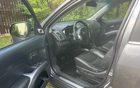 Mitsubishi Outlander III рестайлинг 3, 2008 год, 900 000 рублей, 6 фотография