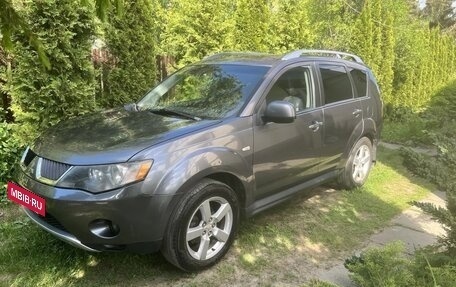 Mitsubishi Outlander III рестайлинг 3, 2008 год, 900 000 рублей, 3 фотография