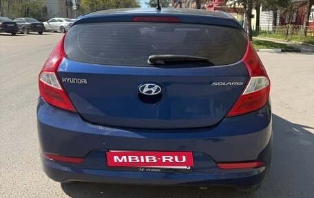Hyundai Solaris II рестайлинг, 2015 год, 690 000 рублей, 3 фотография