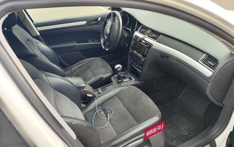 Skoda Superb III рестайлинг, 2012 год, 1 320 000 рублей, 10 фотография