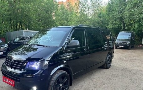 Volkswagen Transporter T5 рестайлинг, 2007 год, 2 000 000 рублей, 1 фотография