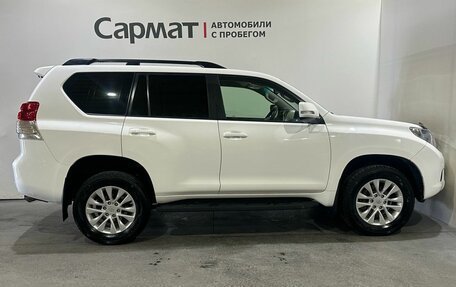 Toyota Land Cruiser Prado 150 рестайлинг 2, 2011 год, 2 800 000 рублей, 1 фотография