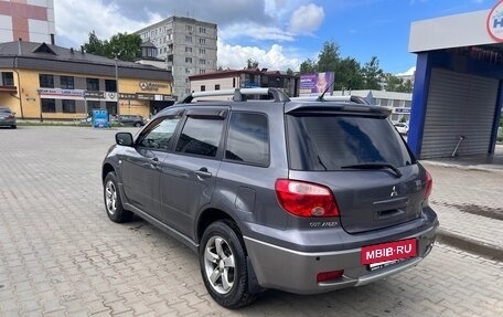 Mitsubishi Outlander III рестайлинг 3, 2007 год, 830 000 рублей, 5 фотография