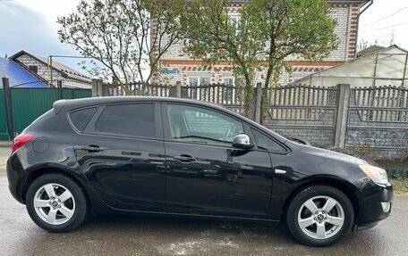Opel Astra J, 2011 год, 578 000 рублей, 3 фотография