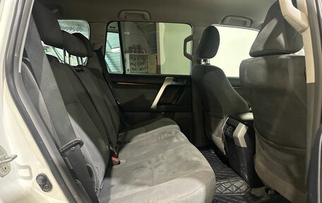 Toyota Land Cruiser Prado 150 рестайлинг 2, 2011 год, 2 800 000 рублей, 13 фотография