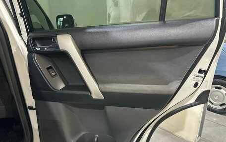 Toyota Land Cruiser Prado 150 рестайлинг 2, 2011 год, 2 800 000 рублей, 12 фотография