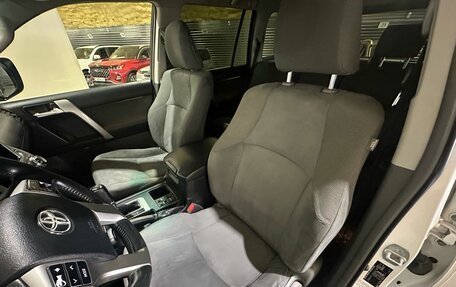 Toyota Land Cruiser Prado 150 рестайлинг 2, 2011 год, 2 800 000 рублей, 22 фотография
