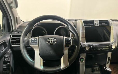 Toyota Land Cruiser Prado 150 рестайлинг 2, 2011 год, 2 800 000 рублей, 26 фотография