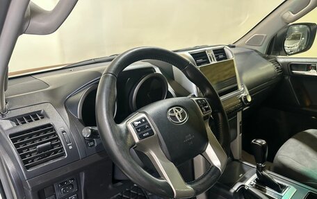 Toyota Land Cruiser Prado 150 рестайлинг 2, 2011 год, 2 800 000 рублей, 24 фотография
