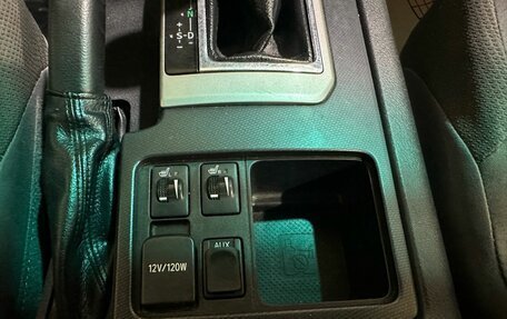 Toyota Land Cruiser Prado 150 рестайлинг 2, 2011 год, 2 800 000 рублей, 29 фотография